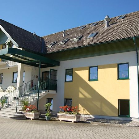 Gasthaus Pension Zum Lustigen Steirer 穆尔河畔布鲁克 外观 照片