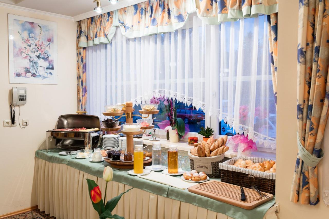 Gasthaus Pension Zum Lustigen Steirer 穆尔河畔布鲁克 外观 照片