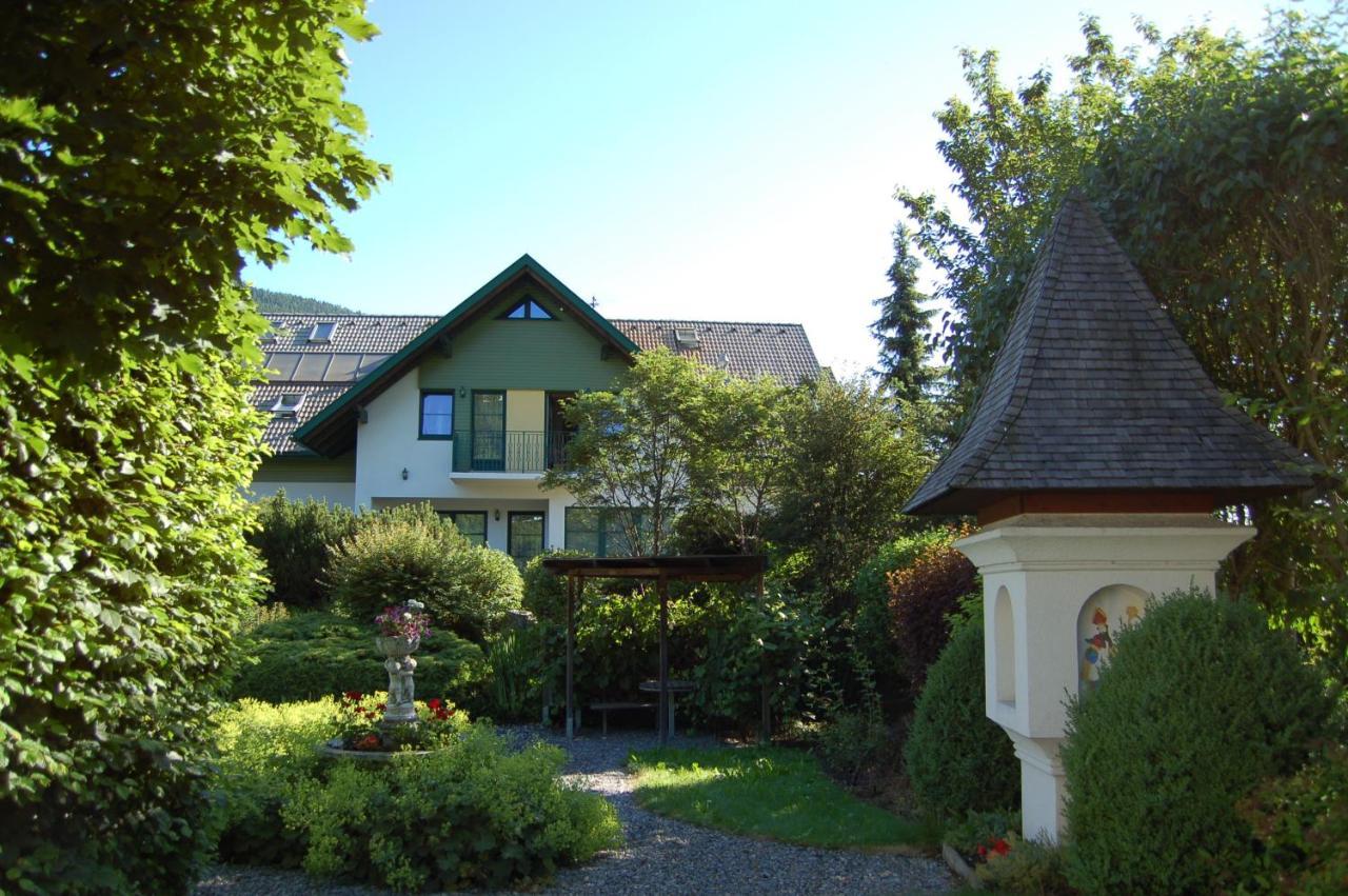 Gasthaus Pension Zum Lustigen Steirer 穆尔河畔布鲁克 外观 照片
