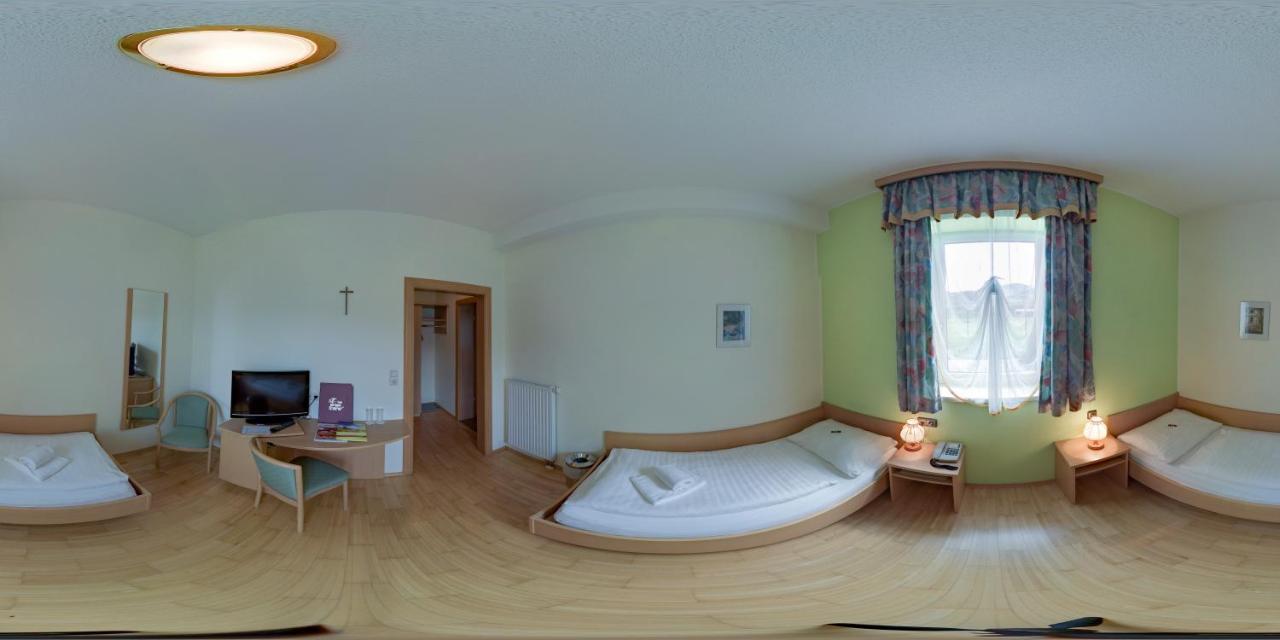 Gasthaus Pension Zum Lustigen Steirer 穆尔河畔布鲁克 客房 照片